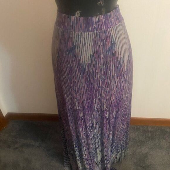 Lane Bryant Blue/Pink Aztec Print Wide Waist Band Maxi skirt, size 18/20 - Picture 2 of 3